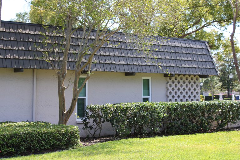 Single hung impact windows on a Florida home
