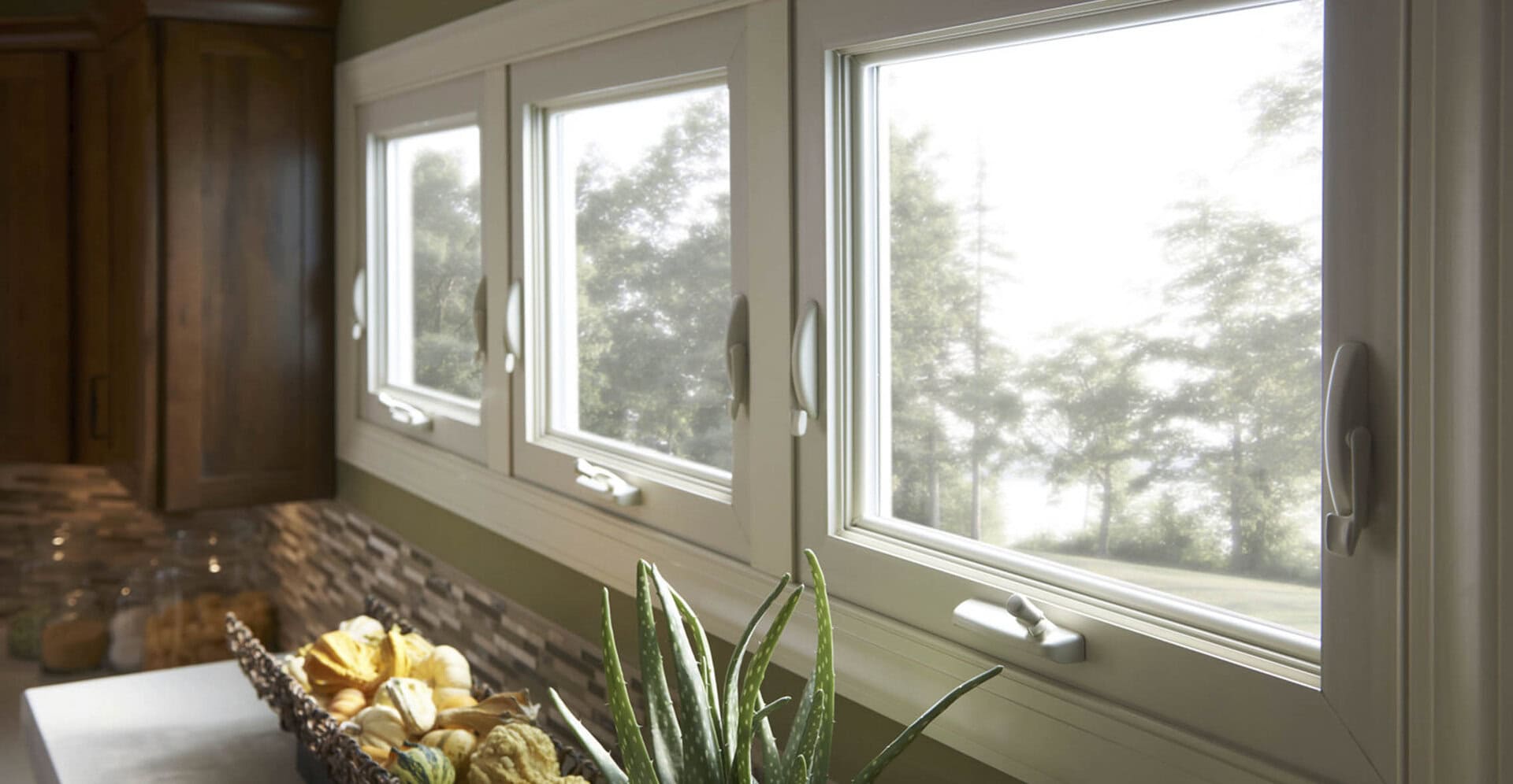 Simonton vinyl windows